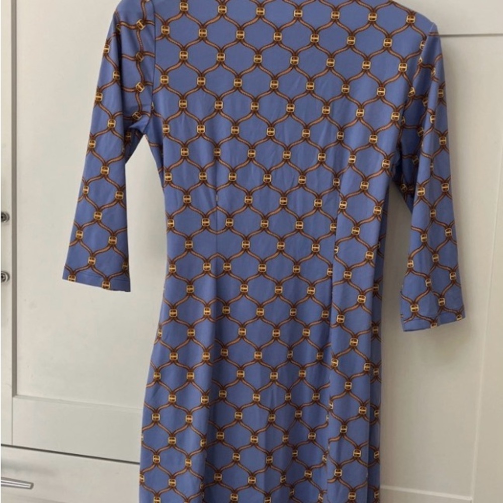 J McLaughlin Blue Wrap-Style Dress gold chain pattern sz small - Picture 3 of 6